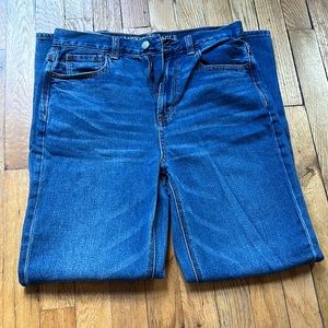 American Eagle mom jean